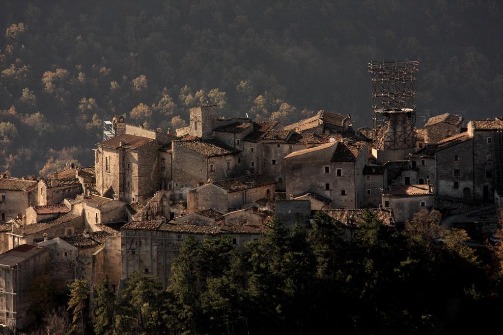 Aparthotel Residenza La Torre Santo Stefano Di Sessanio Zewnętrze zdjęcie
