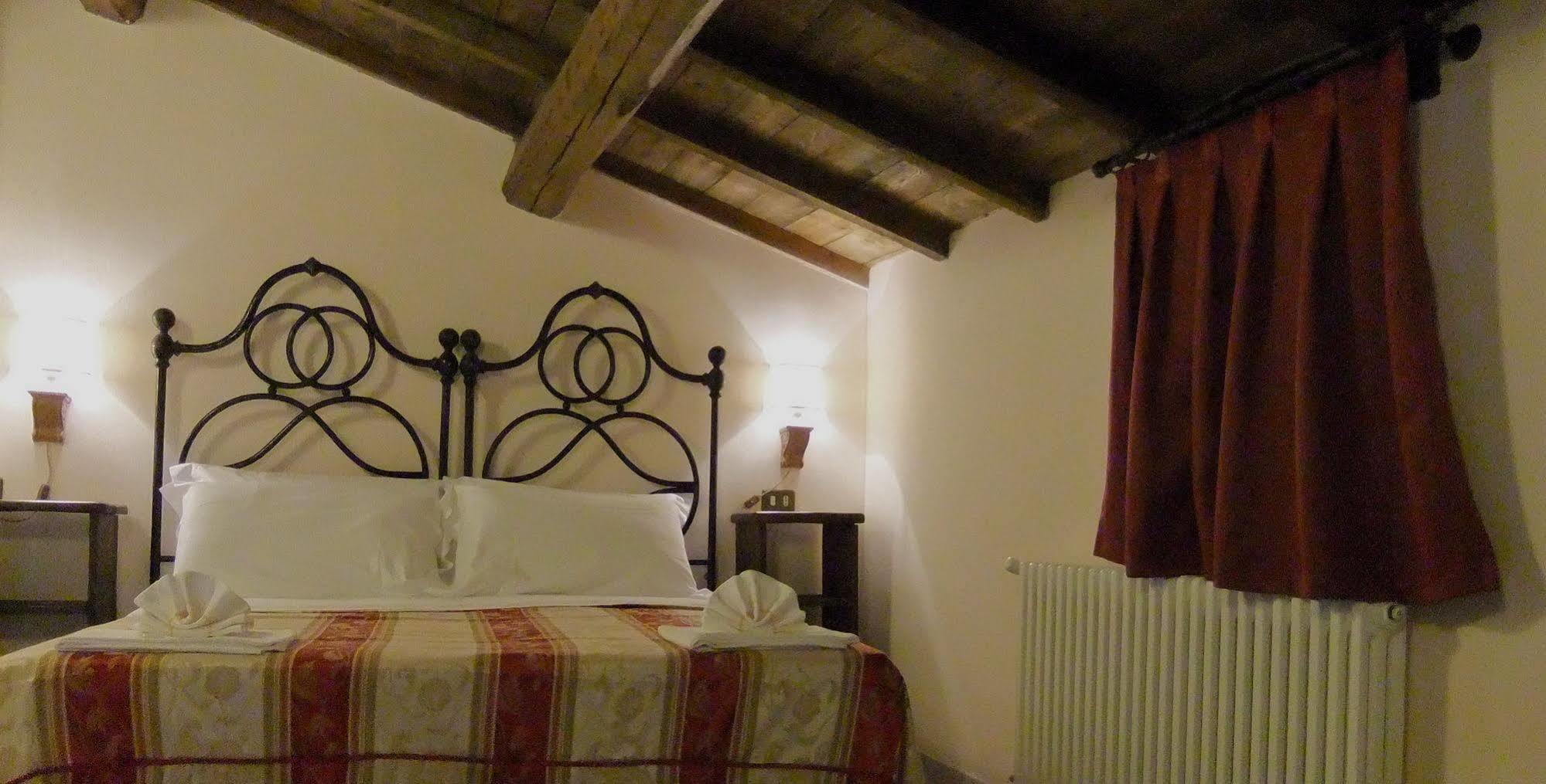 Aparthotel Residenza La Torre Santo Stefano Di Sessanio Zewnętrze zdjęcie