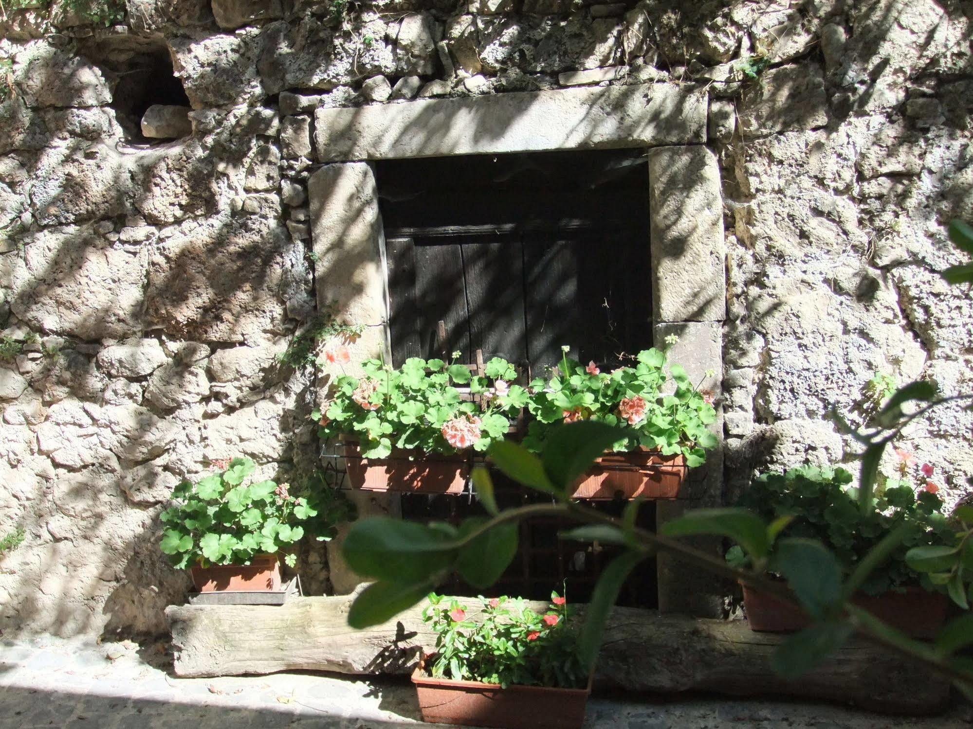Aparthotel Residenza La Torre Santo Stefano Di Sessanio Zewnętrze zdjęcie