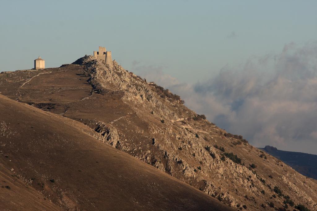 Aparthotel Residenza La Torre Santo Stefano Di Sessanio Zewnętrze zdjęcie